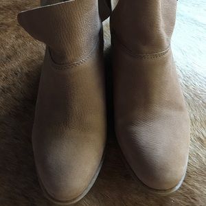 Crown Vintage Ankle Booties